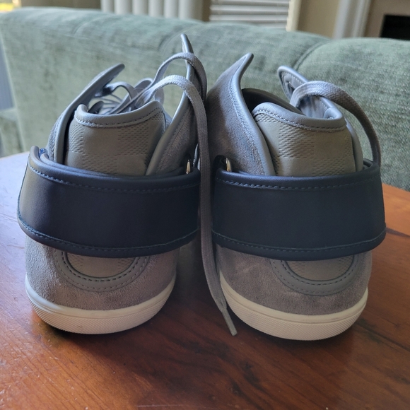 Louis Vuitton - Picture 4 of 4